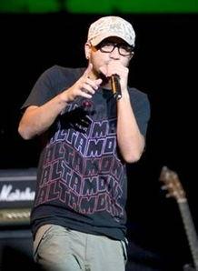 娱乐吃瓜鸭张震岳,娱乐吃瓜界的“鸭”界翘楚